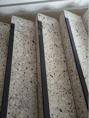 Beschädigte Stufenkante wird entfernt – Sanierung Berlin