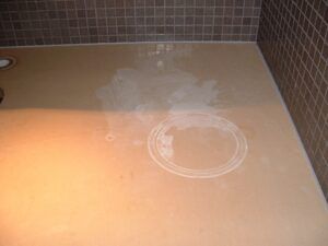 Kalkstein reinigen: So entfernen Sie hartnäckige Ablagerungen