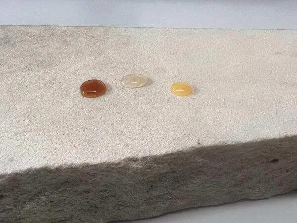 Sandstein versiegelt mit Nano Steinveredeler Pro - Wassertropfen perlen ab