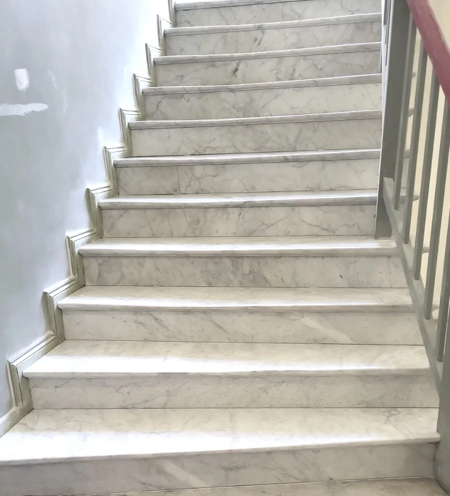 Marmor-Treppe nachher – poliert und glänzend Berlin